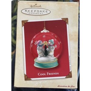 Vintage Hallmark Keepsake Ornament 2002 Cool Friends Snowmen Snow Globe ornament